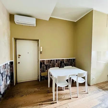 La Casa Di Piero In Via Ottaviano-2